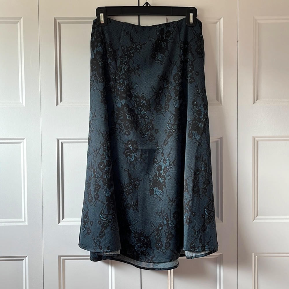 MIDI skirt size 4